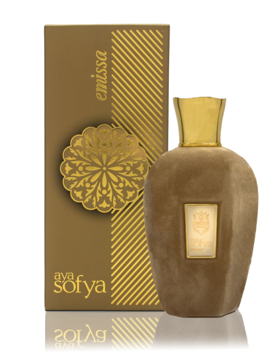 Un parfum  oriental fruité gourmand et chaleureux, où la douceur de l’amande et de la cerise rencontre la richesse de la vanille et des épices. Pour une personne élégante et sensuelle, à la fois douce et affirmée, qui aime laisser une empreinte irrésistible et raffinée. Une fragrance élégante et sensuelle qui vous enveloppe d’une douceur irrésistible. Top Notes: Fruit de la passion, amande, cerise noire Middle Notes: Cerise acidulée, jasmin, cuir, muguet Base Notes: Fève tonka, patchouli, bois de santal, encens, ambre